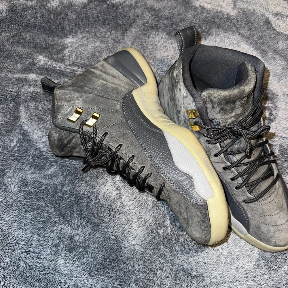 Jordan 12 Dark Grey - Picture 2 of 3